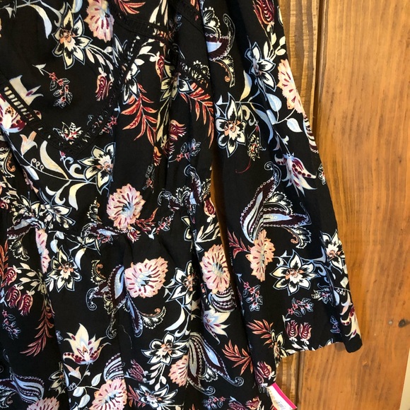 NWT xhilaration extra small off shoulder romper - Picture 4 of 4